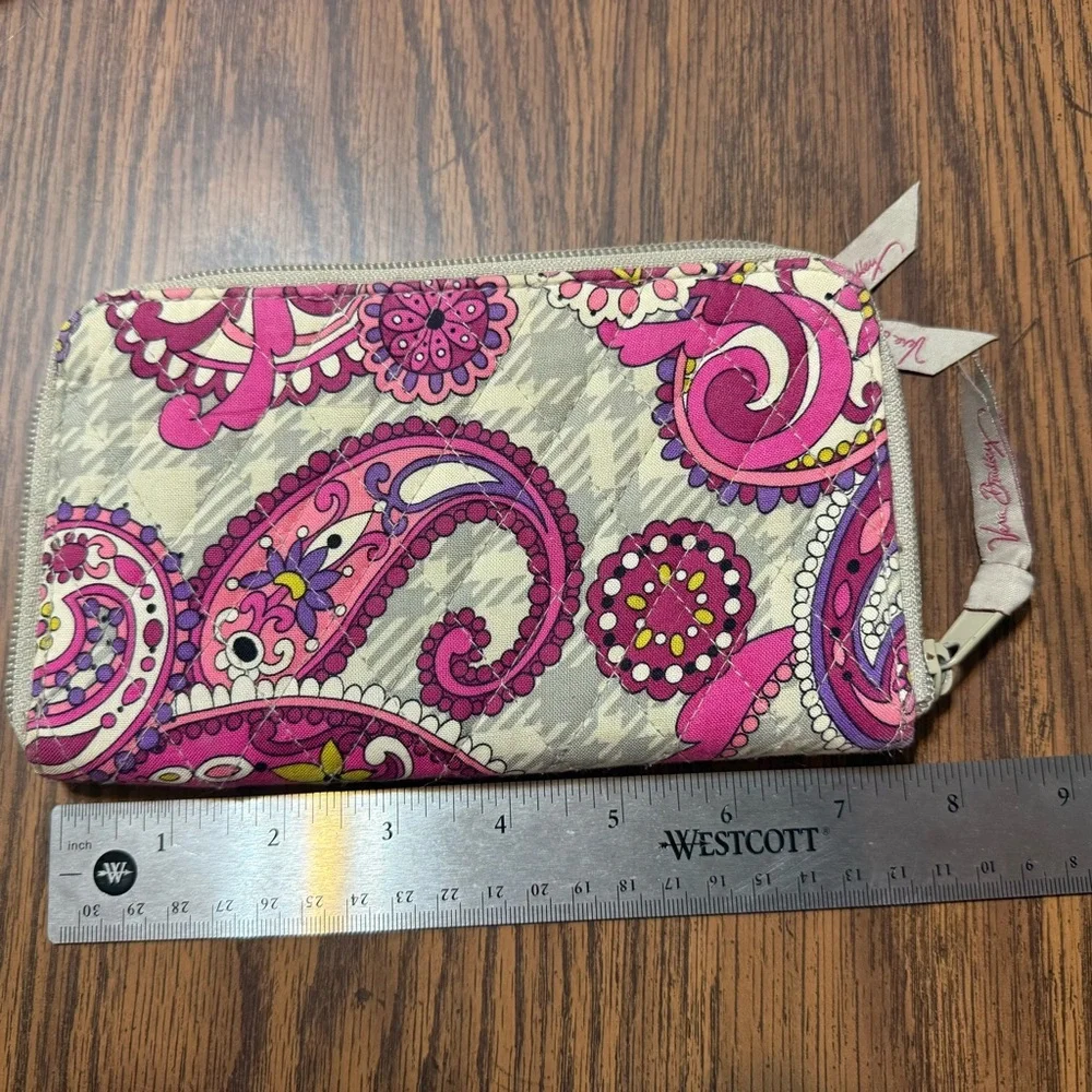 Vera Bradley Pink Paisley Zip Around Wallet Clutch Organizer Travel Bag